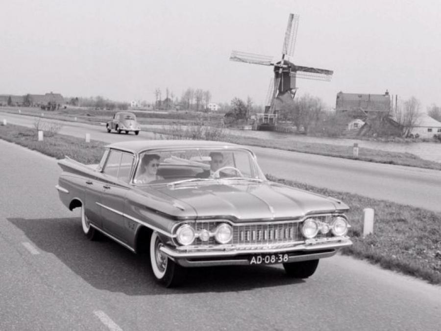Oldsmobile 98 Holiday Sport Sedan '1959